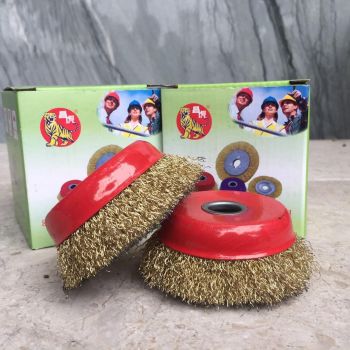 Cọ rỉ bát đỏ hàng 3 công nhân