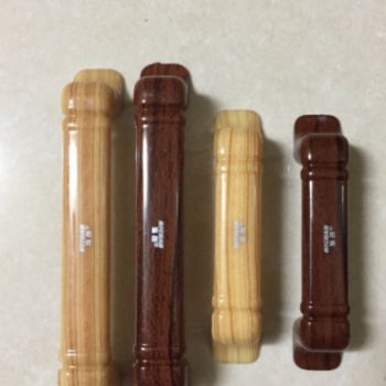 Tay nắm tủ nhựa giả gỗ