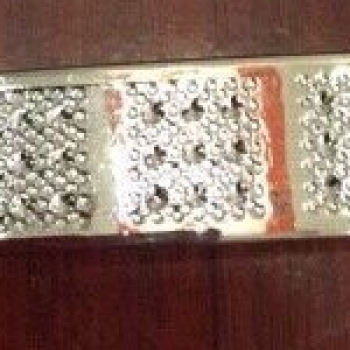 tay nắm tủ kim cương