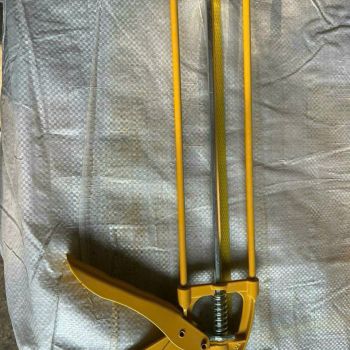 SÚNG BẮN KEO SILICON (Súng vàng)